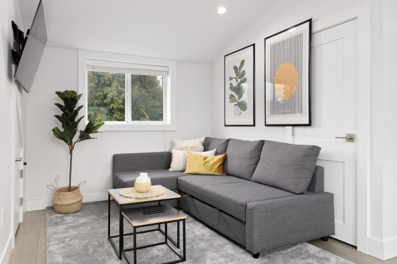 Newly Built Laneway Home 1 Bd Centrally Located Vancouver Eksteriør billede