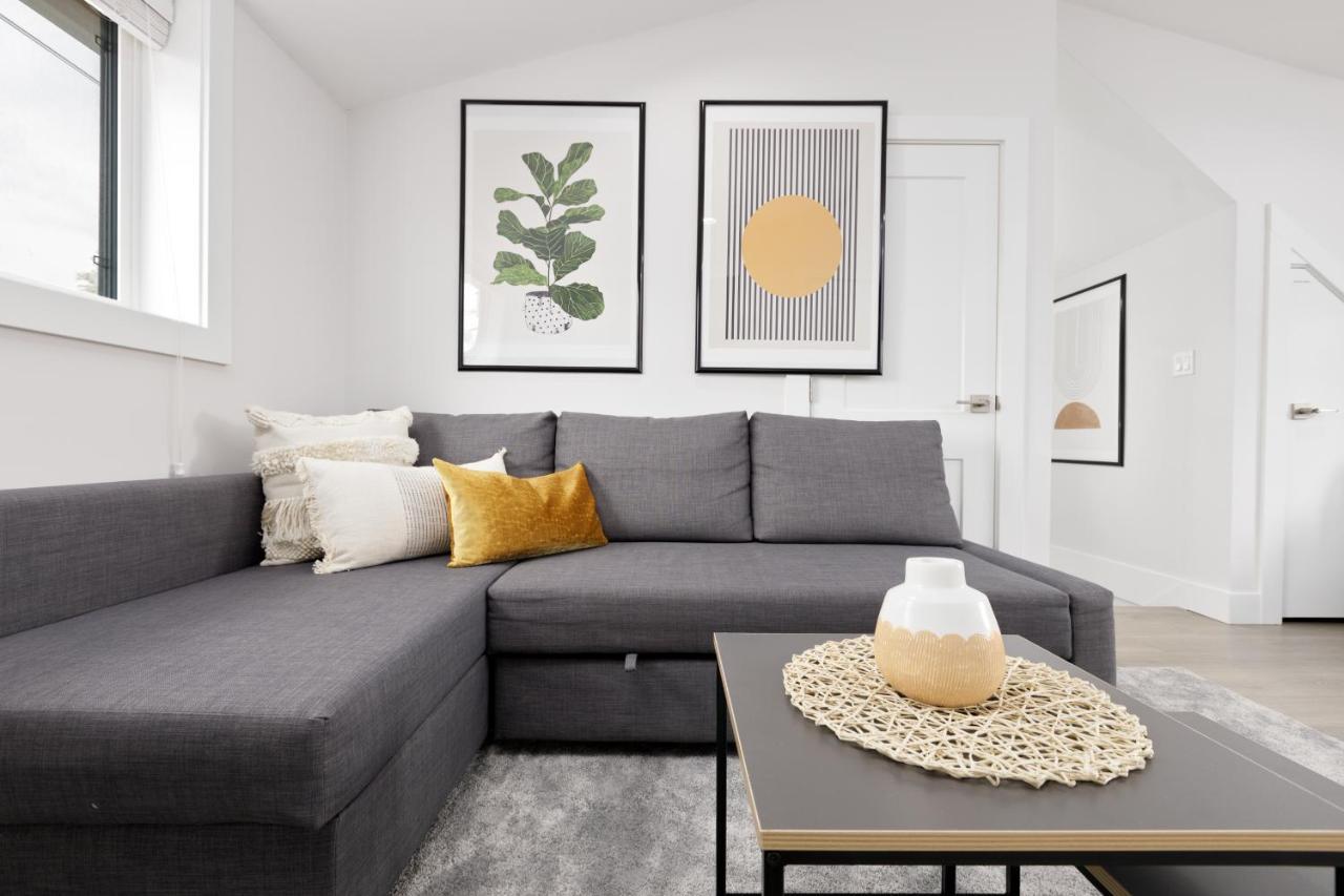 Newly Built Laneway Home 1 Bd Centrally Located Vancouver Eksteriør billede